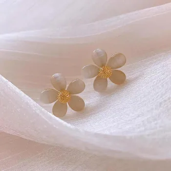 20212019 Kórejský Elegantné Transparentné Akrylátové Kvet Petal Korálky Stud Náušnice Pre Ženy Letnú Dovolenku Pendientes Šperky