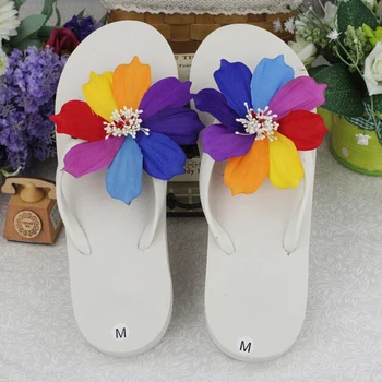 Nové letné hot sladké farebné vesmíru papuče candy farby roztomilý pohode pláži ženy sandále ručne vyrábané Umelé kvety Flip flops