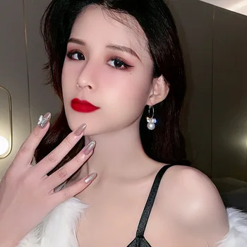 Nové 2021 Módne, Elegantné Kvapka Vody Pearl Jemné Náušnice Sladký Kórejský Lesklé Kovové Bowknot Ženy Drop Náušnice Šperky